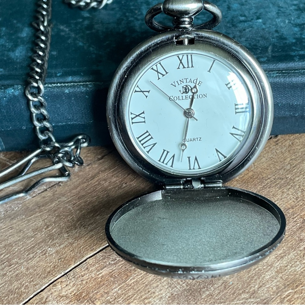 Vintage Collection antique style men’s pocket watch